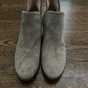 Lucky Brand Gray Ankle Booties